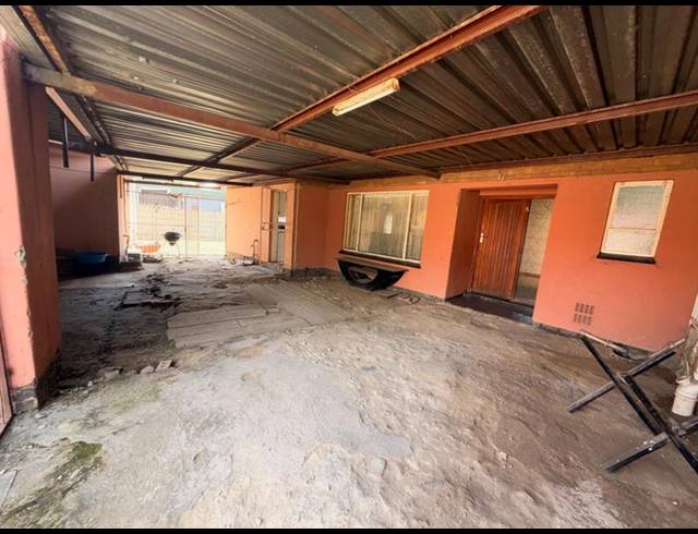 3 BEDROOM HOUSE FOR SALE IN VANDERBIJLPARK CE 4